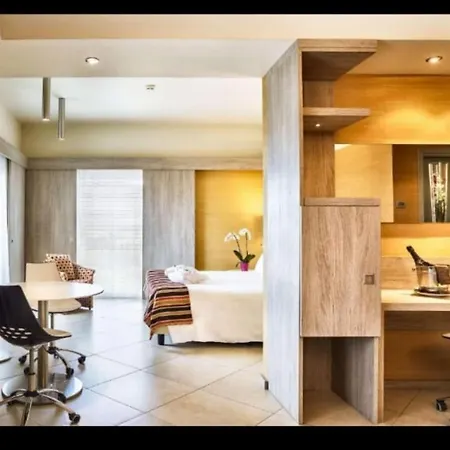 & Trattoria Del Corso オルビア